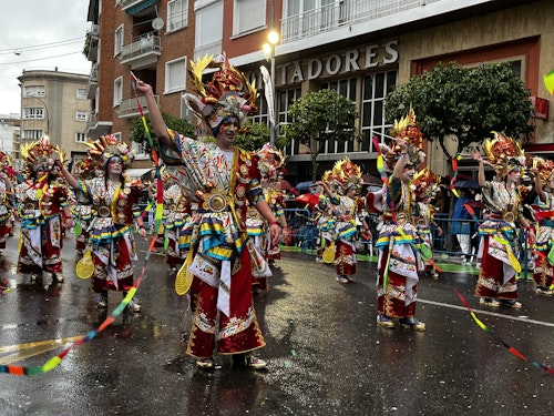 Sigue el gran desfile de Comparsas del Carnaval de Badajoz 2025