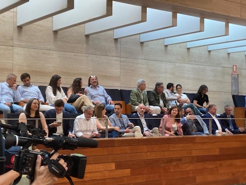 El PP replica sobre convocar elecciones que ni Gallardo ni Vox «nos va a marcar el paso»