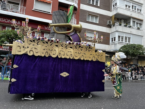 Sigue el gran desfile de Comparsas del Carnaval de Badajoz 2025