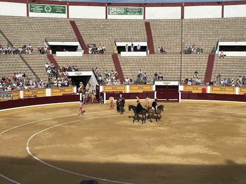 Así hemos narrado la corrida de toros mixta con Mendoza, De Justo y Marín