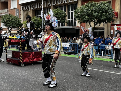 Sigue el gran desfile de Comparsas del Carnaval de Badajoz 2025