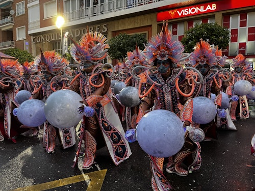Sigue el gran desfile de Comparsas del Carnaval de Badajoz 2025