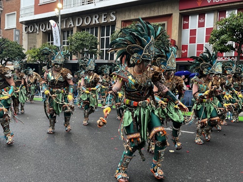 Sigue el gran desfile de Comparsas del Carnaval de Badajoz 2025