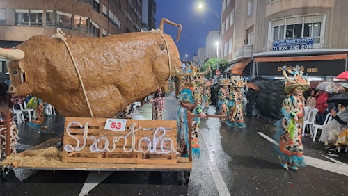 Sigue el gran desfile de Comparsas del Carnaval de Badajoz 2025