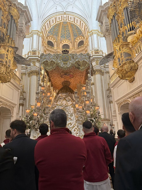 Así hemos contado el Jueves Santo en Granada
