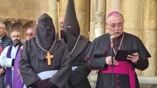 Las procesiones del Martes Santo y el Acto del Perdón en León
