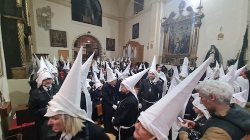 El Rosario de Pasión, suspendida, la Pasión recortada y las Llagas, a la espera