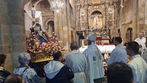 Así te contamos la procesión de la Dolorosa en León
