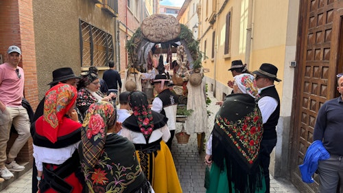 Así te hemos contado el recorrido de pendones, carros engalanados y las Cantaderas en León