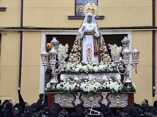 Las procesiones del Martes Santo y el Acto del Perdón en León