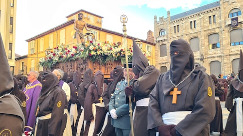 Las procesiones del Martes Santo y el Acto del Perdón en León
