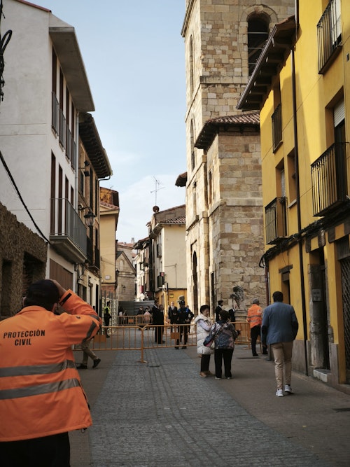 Así te contamos la procesión de la Dolorosa en León