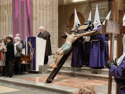 Las procesiones del Martes Santo y el Acto del Perdón en León