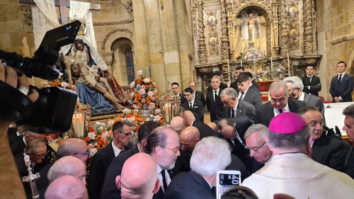 Así te contamos la procesión de la Dolorosa en León