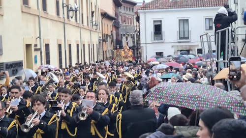 Así te contamos la procesión de la Dolorosa en León