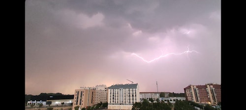Nuevas evacuaciones por los incendios forestales en Castrocalbón y Anllares sube a nivel 2