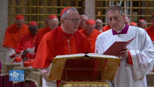 En directo: Primera fumata negra en el Vaticano, la votación termina sin consenso para elegir Papa