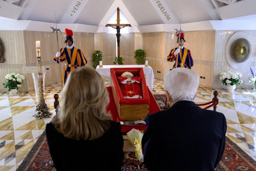En directo | Las autoridades italianas esperan la llegada de más de 200.000 personas para el funeral del Papa