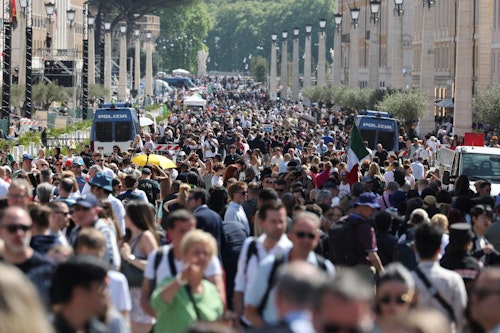En directo | Las autoridades italianas esperan la llegada de más de 200.000 personas para el funeral del Papa