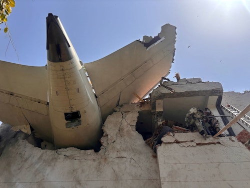 Al menos 30 muertos al estrellarse un avión de Air India con 242 personas a bordo cerca de Ahmedabad