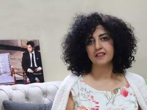 La premio Nobel de la Paz iraní Narges Mohammadi, en prisión, podría haber sufrido un infarto